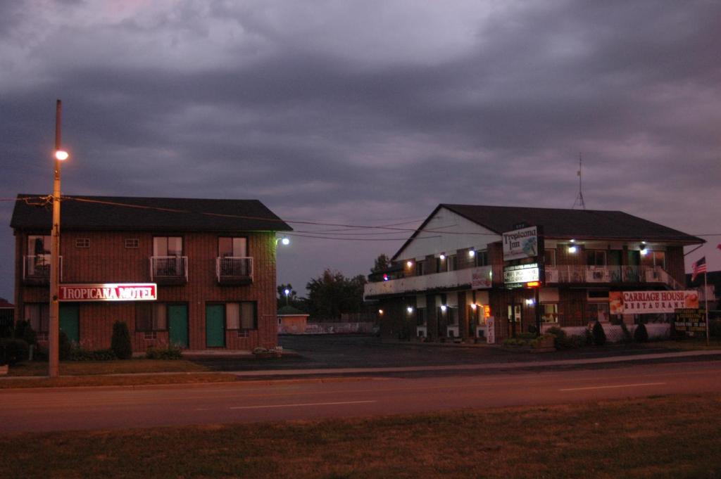 Tropicana Inn Niagara Falls Exterior foto